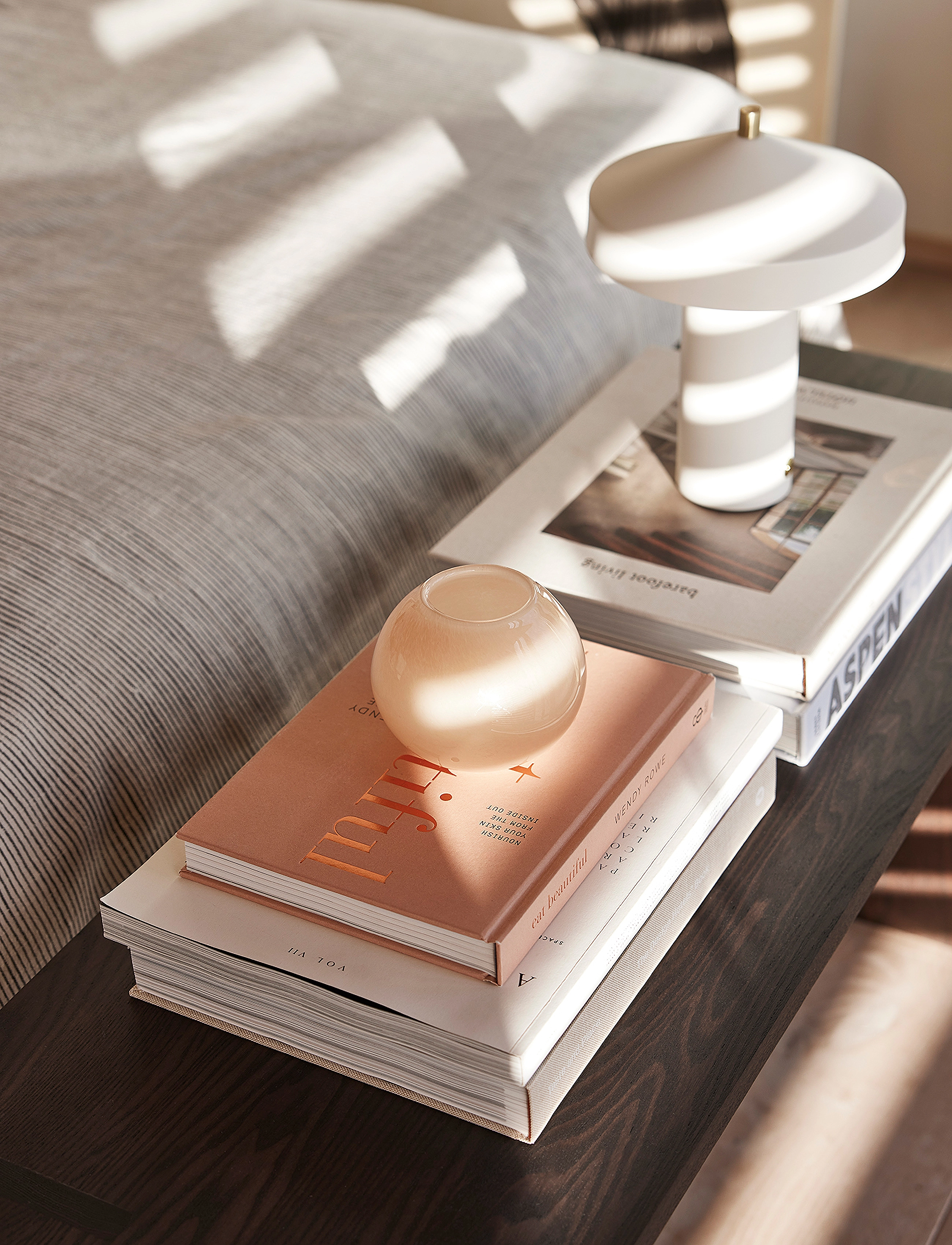 OYOY Living Design - Hatto Table Lamp LED (EU) - portabla lampor - white - 2