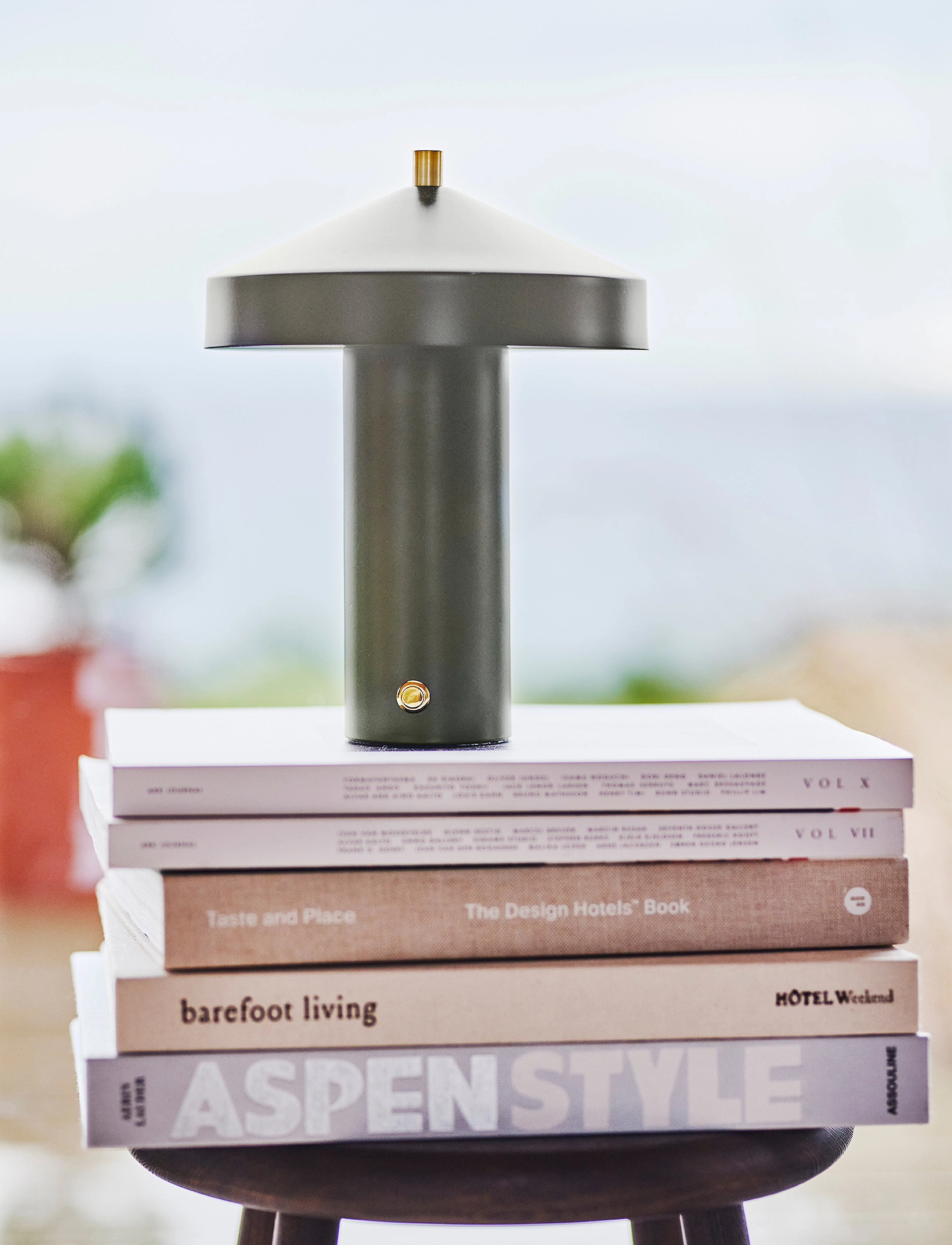 OYOY Living Design - Hatto Table Lamp LED (EU) - window lamps - olive - 3