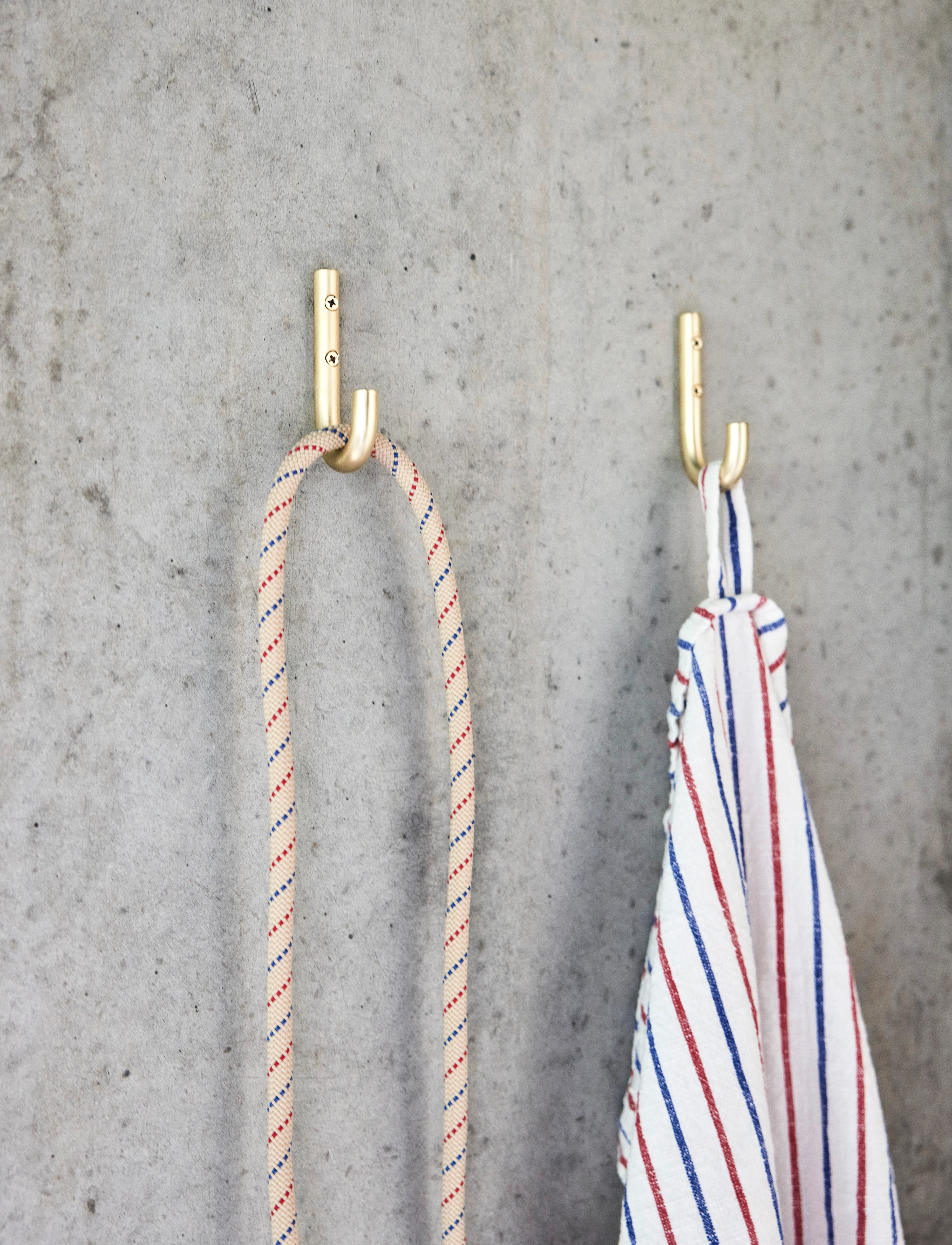 OYOY Living Design - Pieni Hook - Pack of 2 - krokar - brass - 2