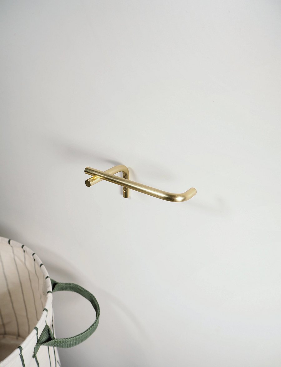 OYOY Living Design - Pieni Toilet Paper Holder - riputuskonksud ja nagid - brass - 2