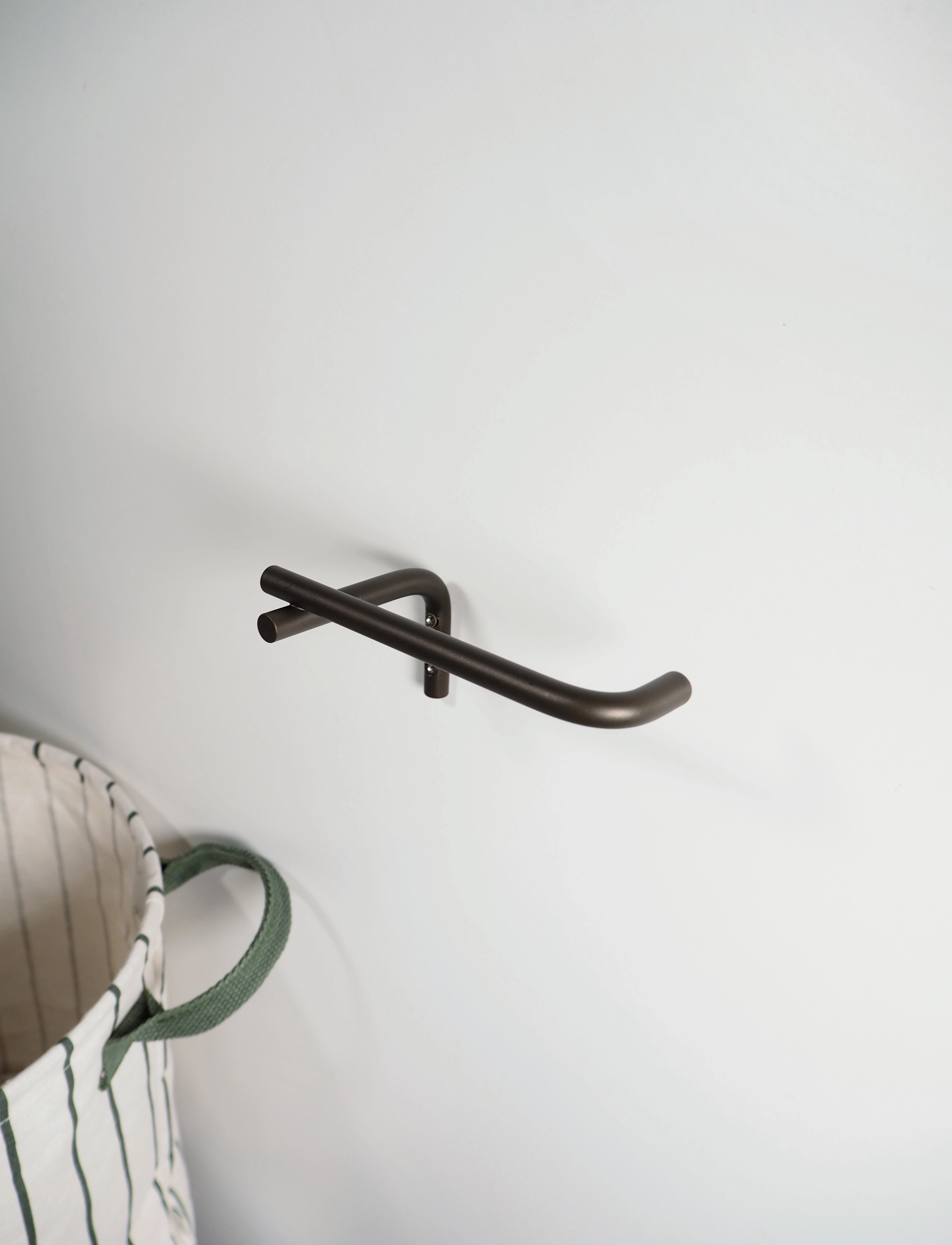 OYOY Living Design Pieni Toilet Paper Holder, 14.5X7X8.5 cm x 14.5, Bathroom Interior, Braun - Holders & Hocks, Homeware