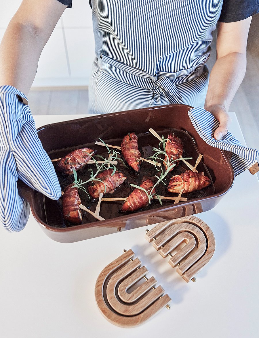 OYOY Living Design - Striped Denim Kitchen Glove - ahjukindad, pajalapid ja potihoidjad - blue - 0