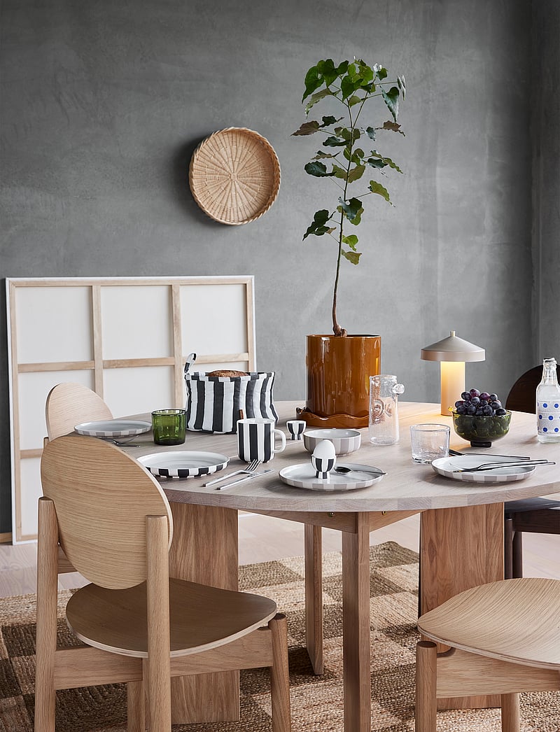 OYOY Living Design - Toppu Bread Basket - hoiukorvid - black / white / taupe - 2