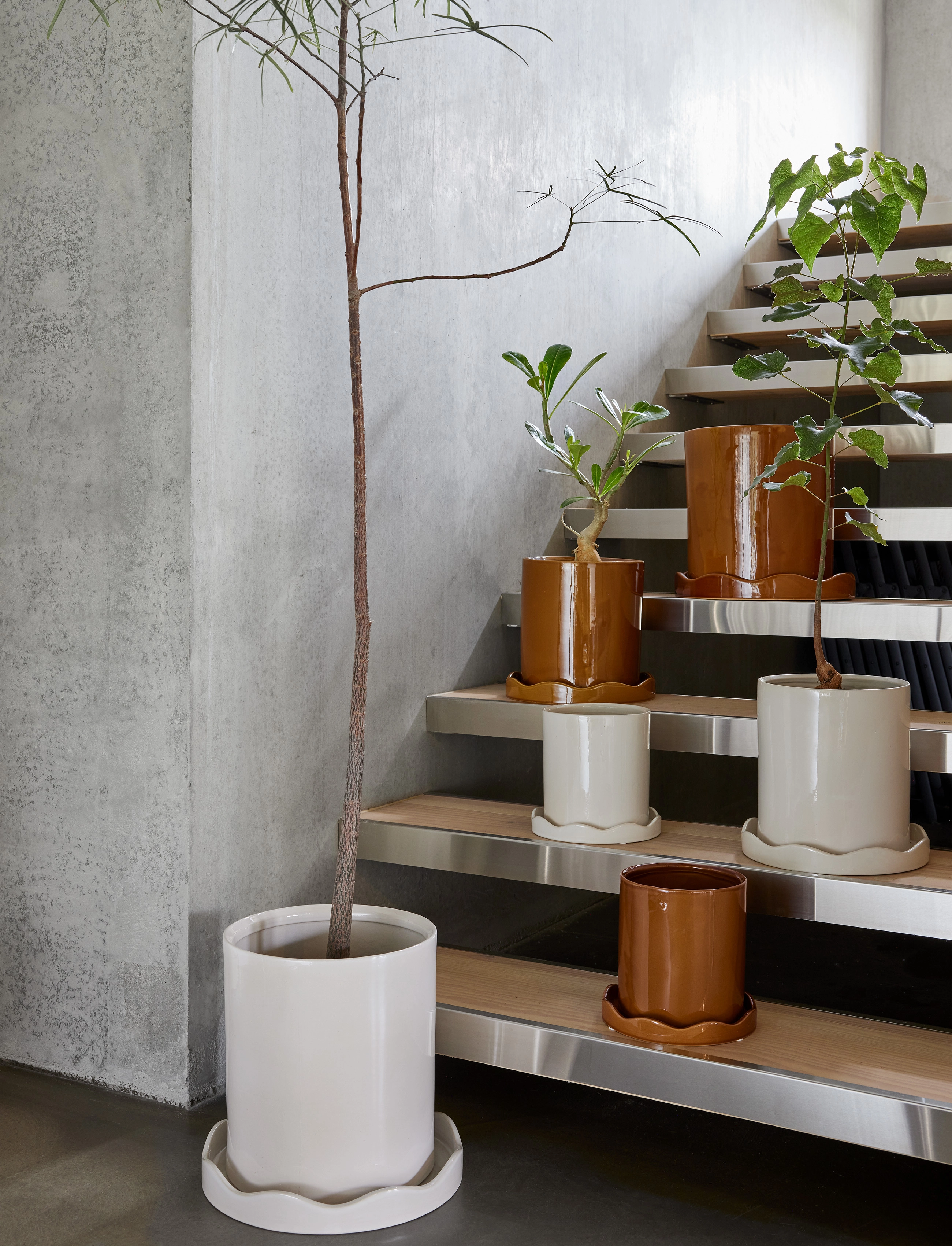 OYOY Living Design - Nami Pot with Saucer - white - 2