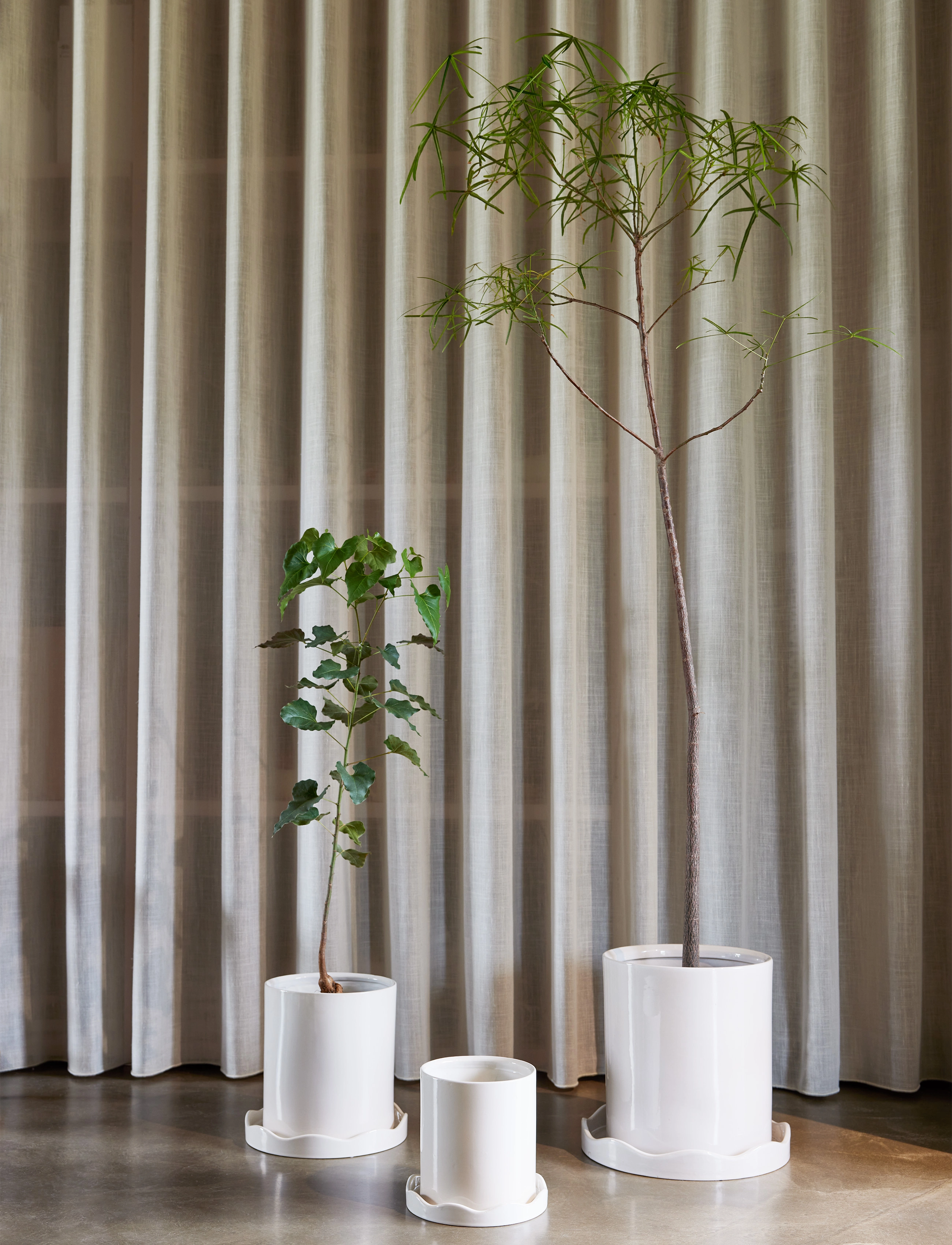 OYOY Living Design - Nami Pot with Saucer - white - 3