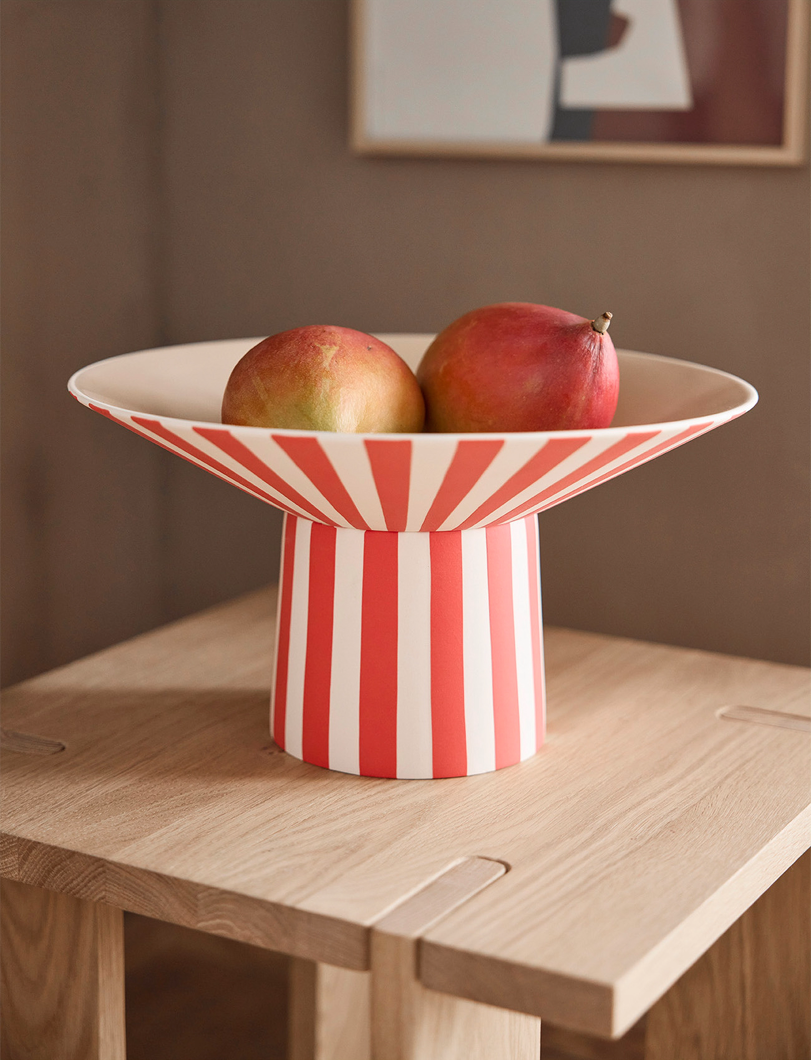 OYOY Living Design Toppu Centerpiece High, Ø30X17 cm, Red, Spisesteder Og Bordtilbehør > Bakker, Unisex