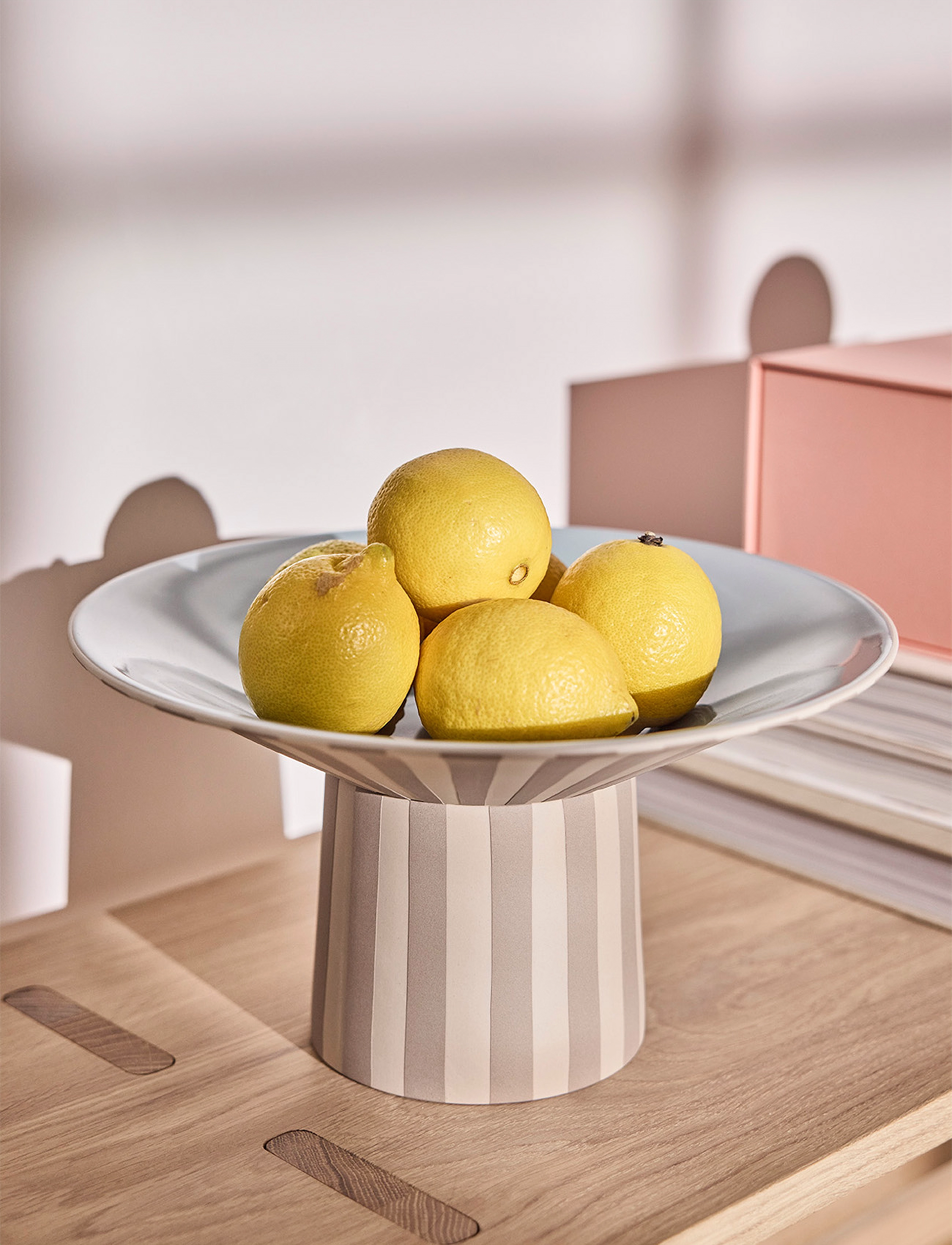 OYOY Living Design Toppu Centerpiece High, Ø30X17 cm, Beige, Spisesteder Og Bordtilbehør > Bakker, Unisex