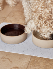 OYOY Living Design - Sia Dog Bowl - laveste priser - choko - 4