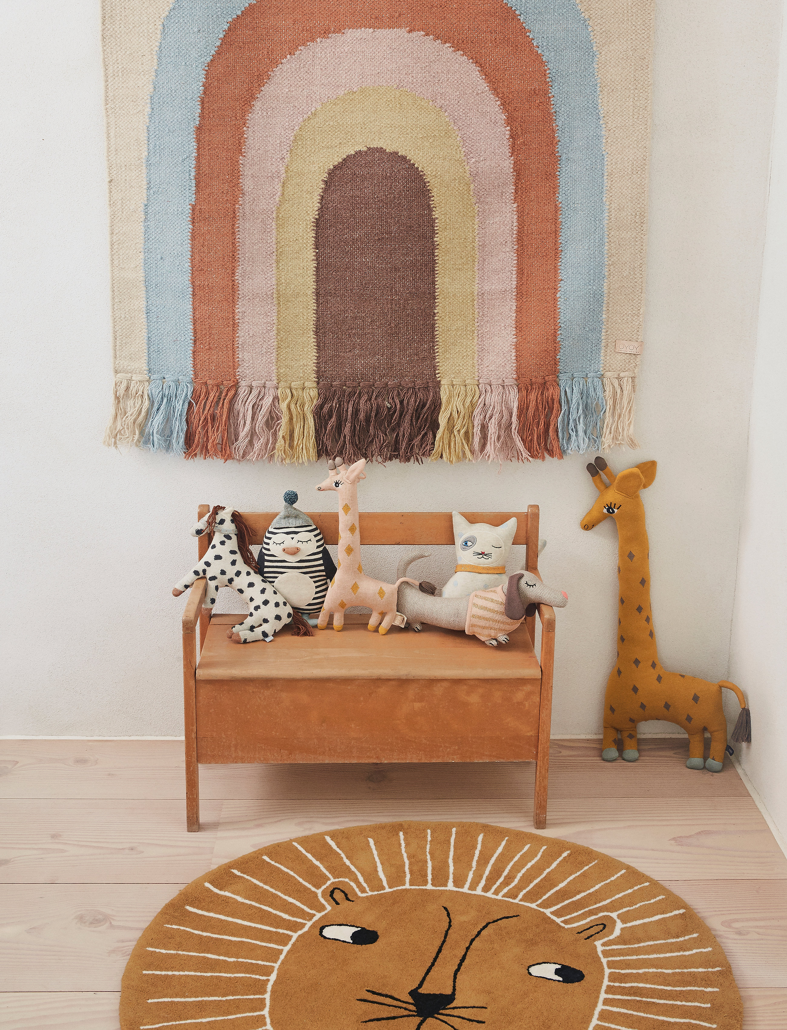 OYOY MINI Lion Rug, Ø95X2 cm, Rugs And Carpets, Braun - Round Rugs, Kinder