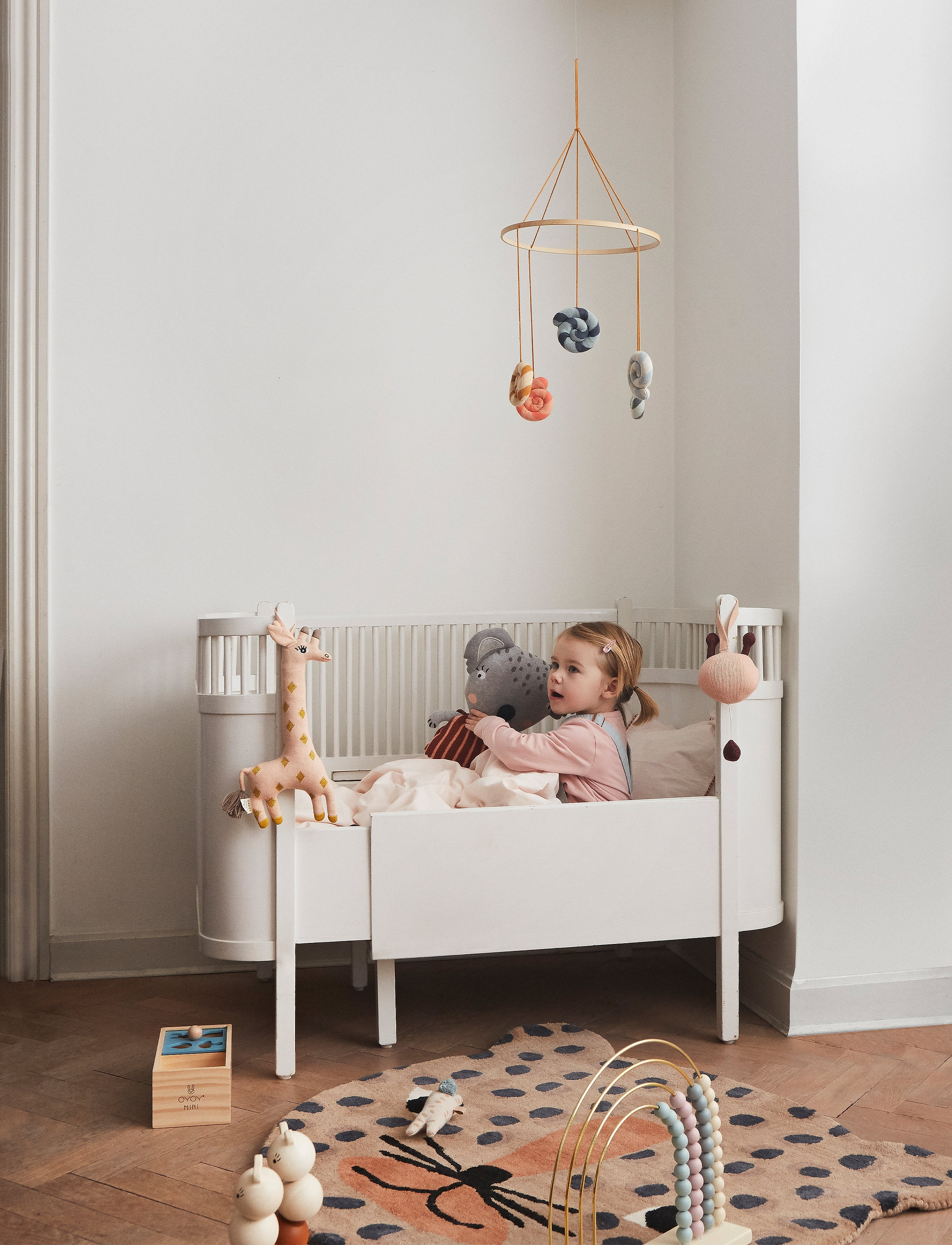 OYOY MINI - Darling - Baby Guggi Giraffe - kuscheltiere - rose / amber - 2