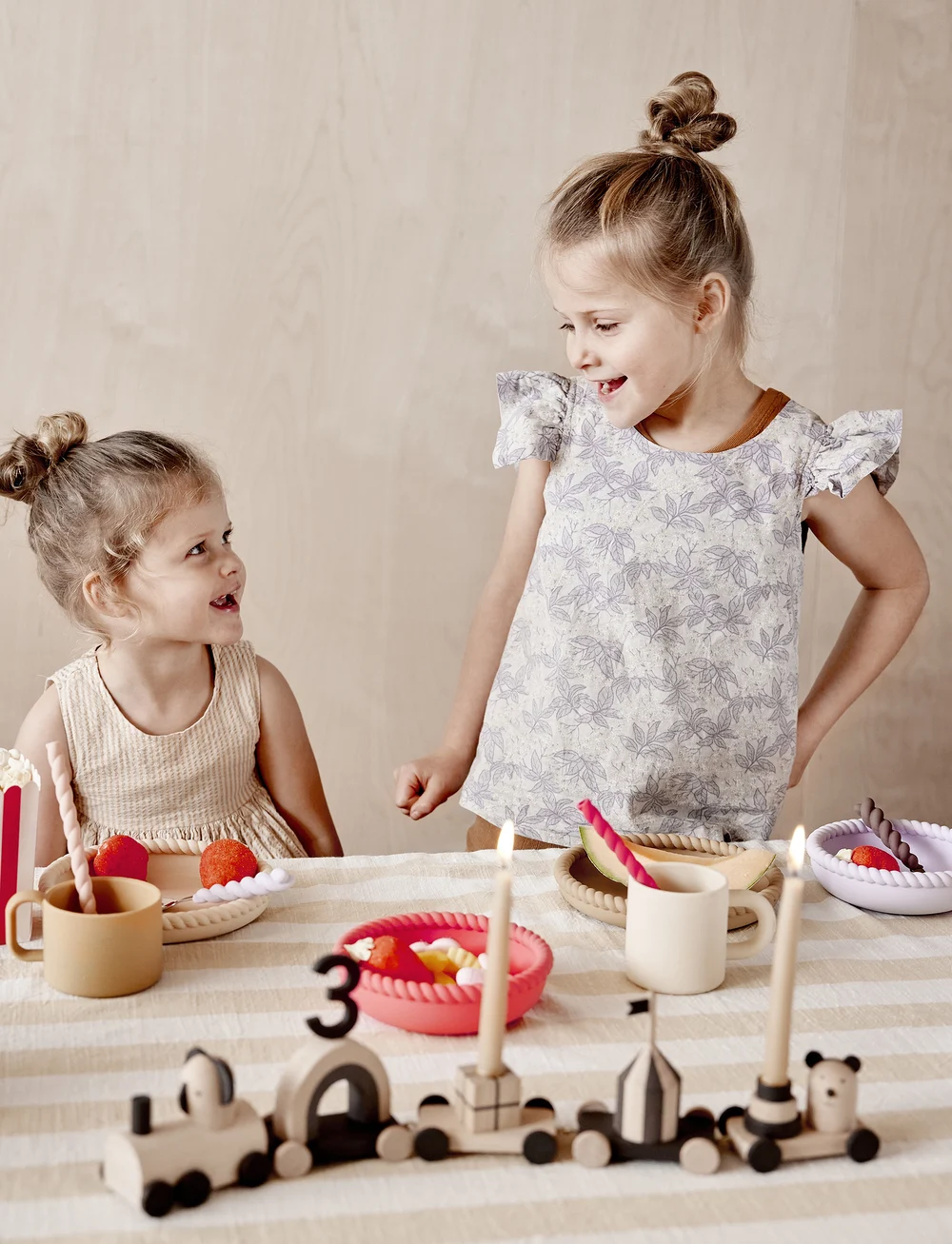 OYOY MINI - Mellow Plate & Bowl - diskar - vanilla/cherryred - 0