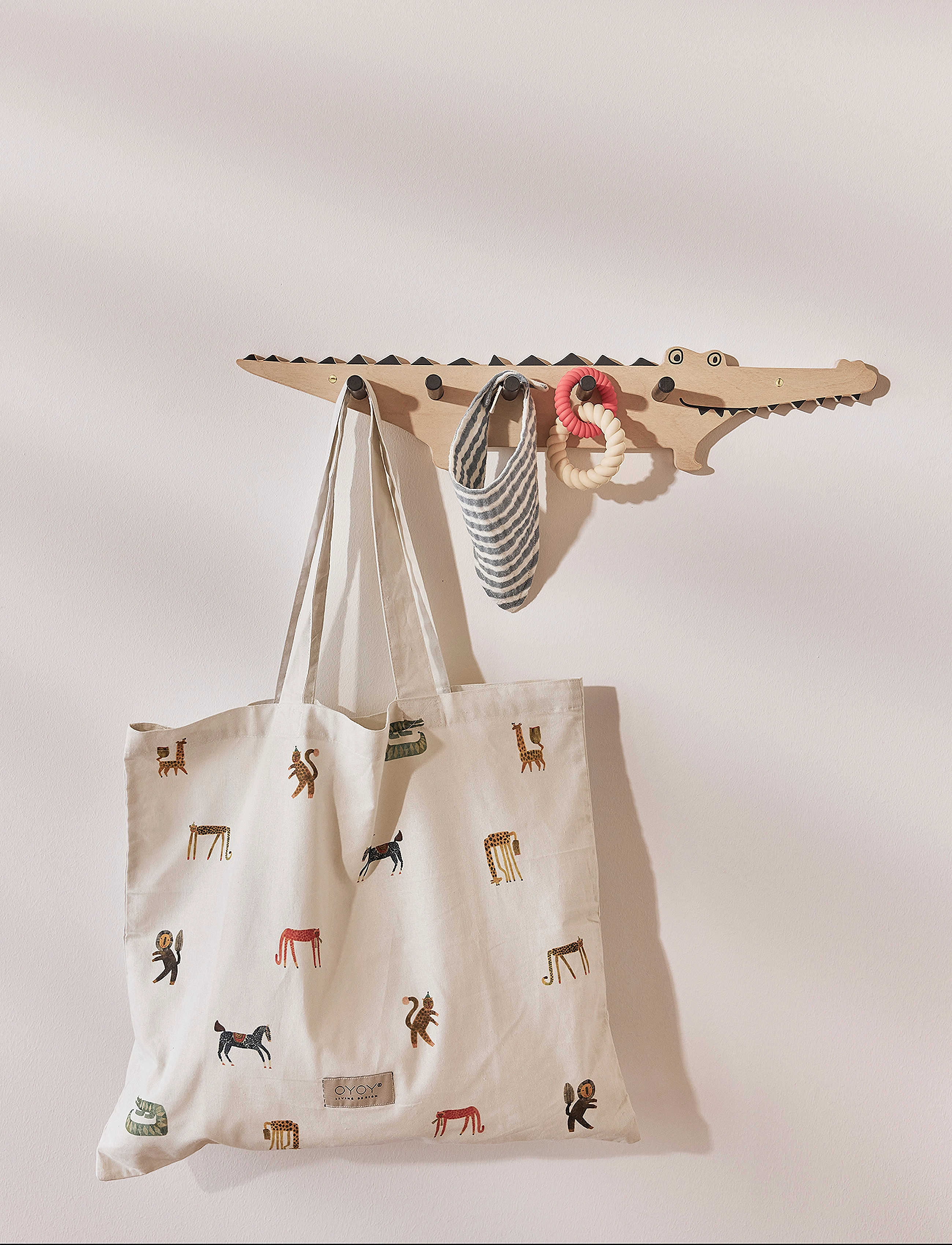OYOY MINI Crocodile Coat Rack, 60X7.5X12 cm x 60, Storage, Creme - Hooks & Hangers, Kinder