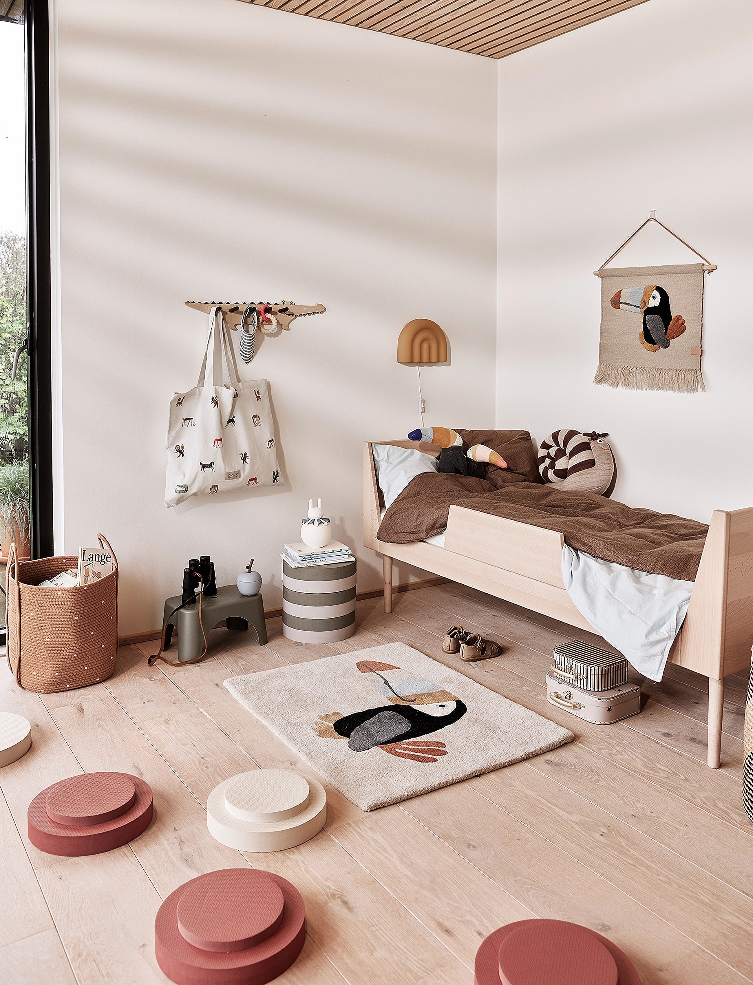 OYOY MINI - Iro Stacking Stool - furniture - vanilla / nutmeg - 4