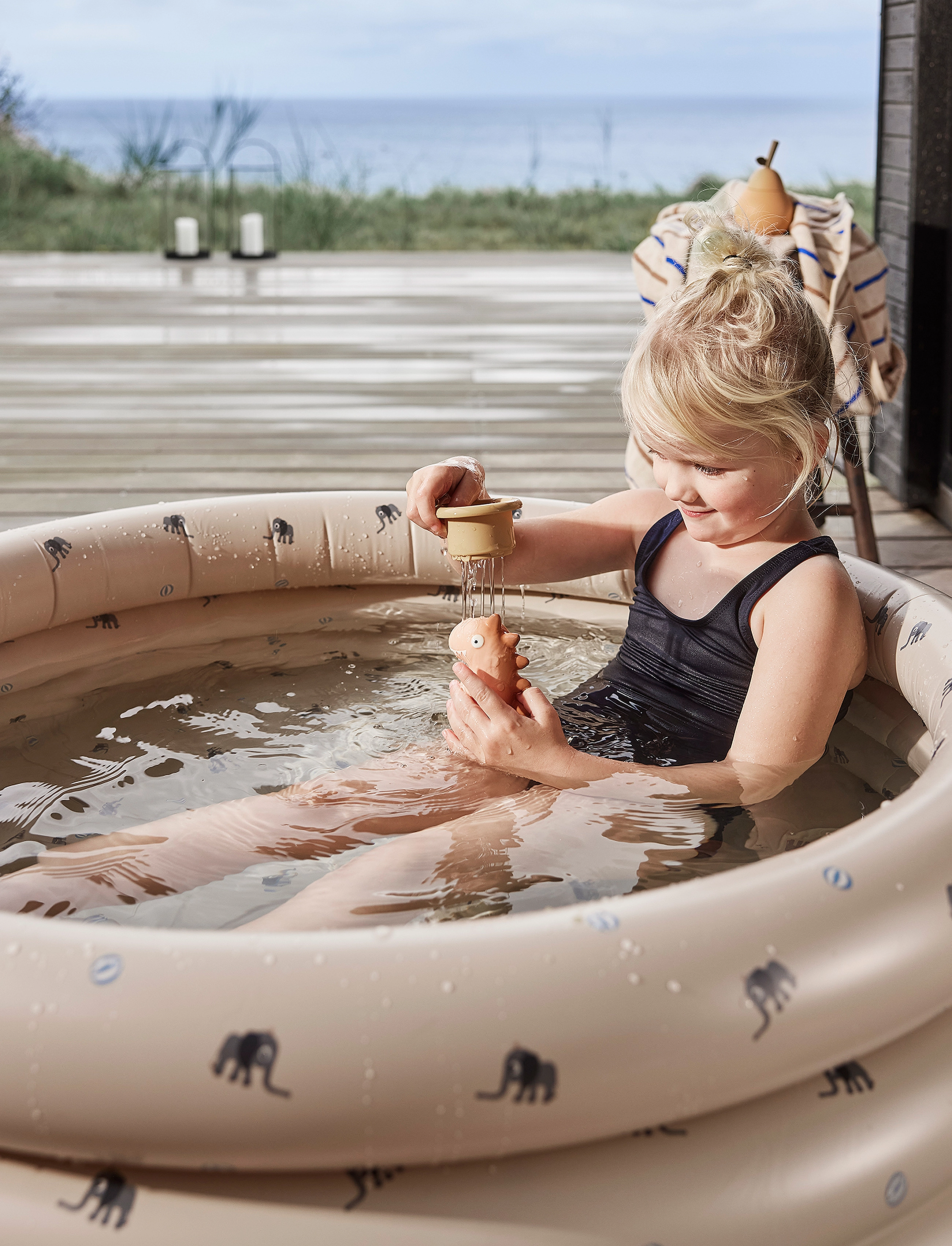 OYOY MINI Elephant Swimming Pool Large & Beach Ball, One Size x 120, Water Spielzeug, Beige - Children's Pools, Kinder