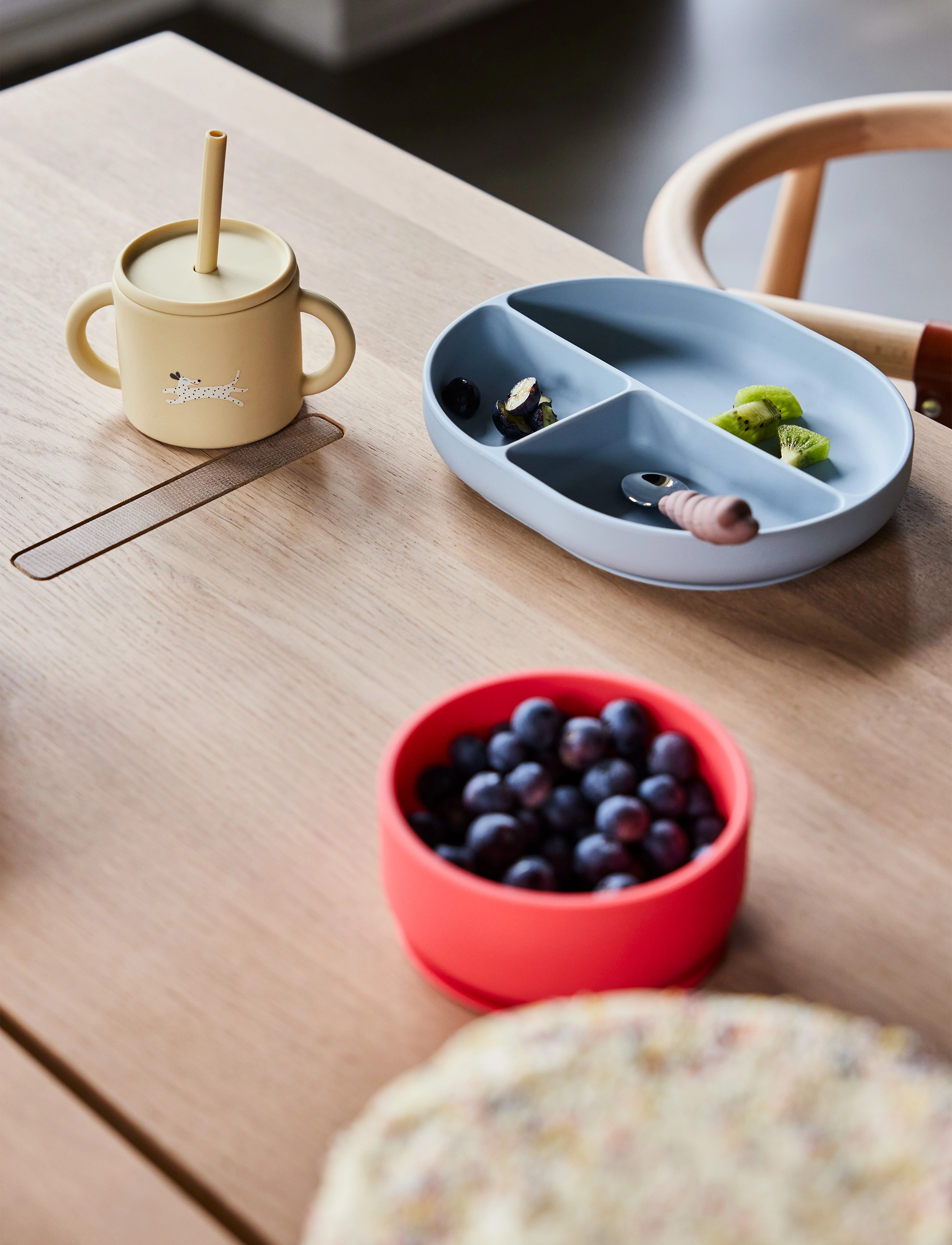 OYOY MINI Enkei Suction Bowl, 12X6 cm, Plates & Bowls, Rot - Kinder