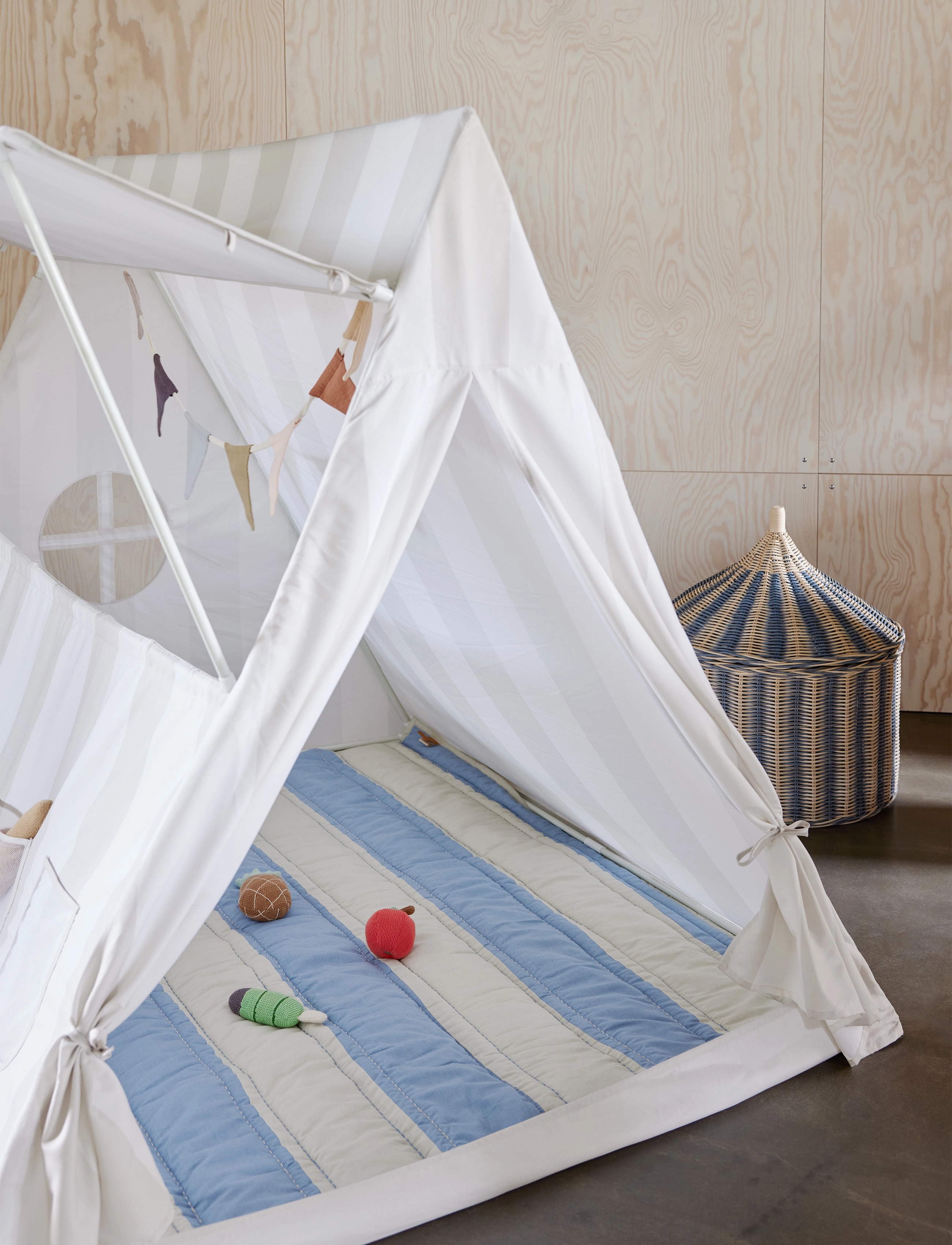 OYOY MINI Striped Quilted Blanket, 1X140X130 cm, Sleep Time, Blau - Blankets & Quilts, Kinder