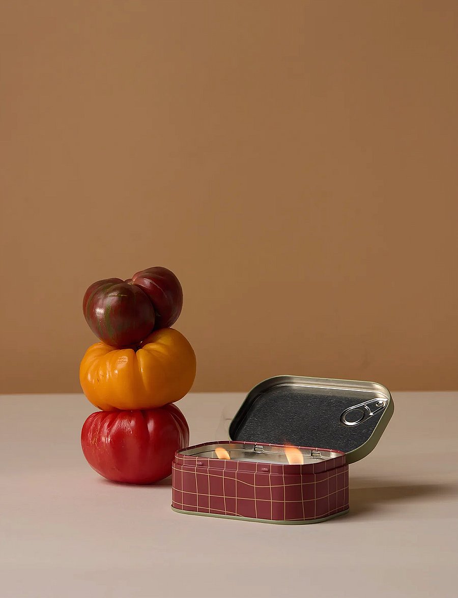 Paddywax - Bistro Tomato Printed Tin Candle - Heirloom Tomato - teelichthalter - red - 4