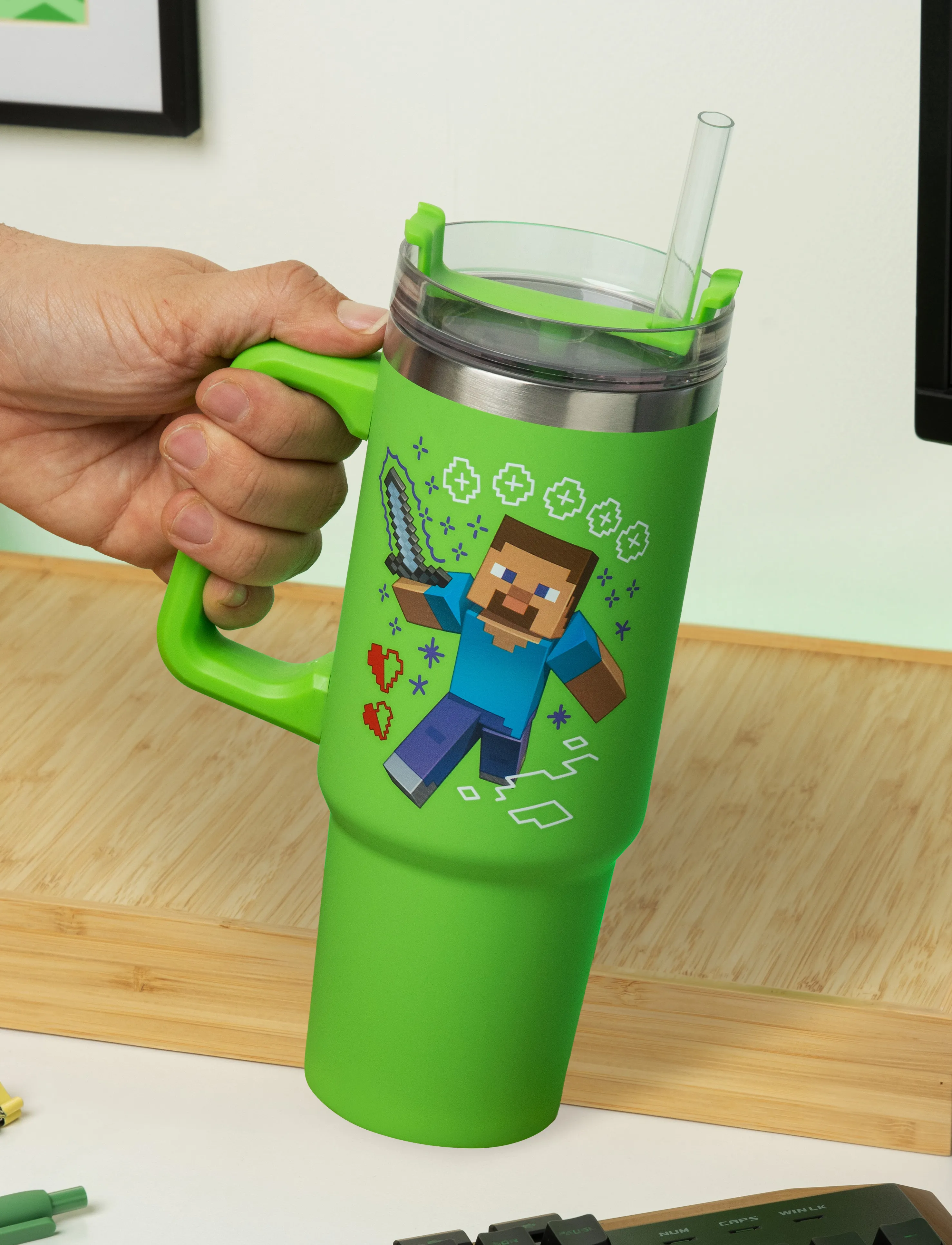 Paladone - MINECRAFT GREEN 900ML MULTIWAY TRAVEL CUP STRAW - cups & mugs - green - 2