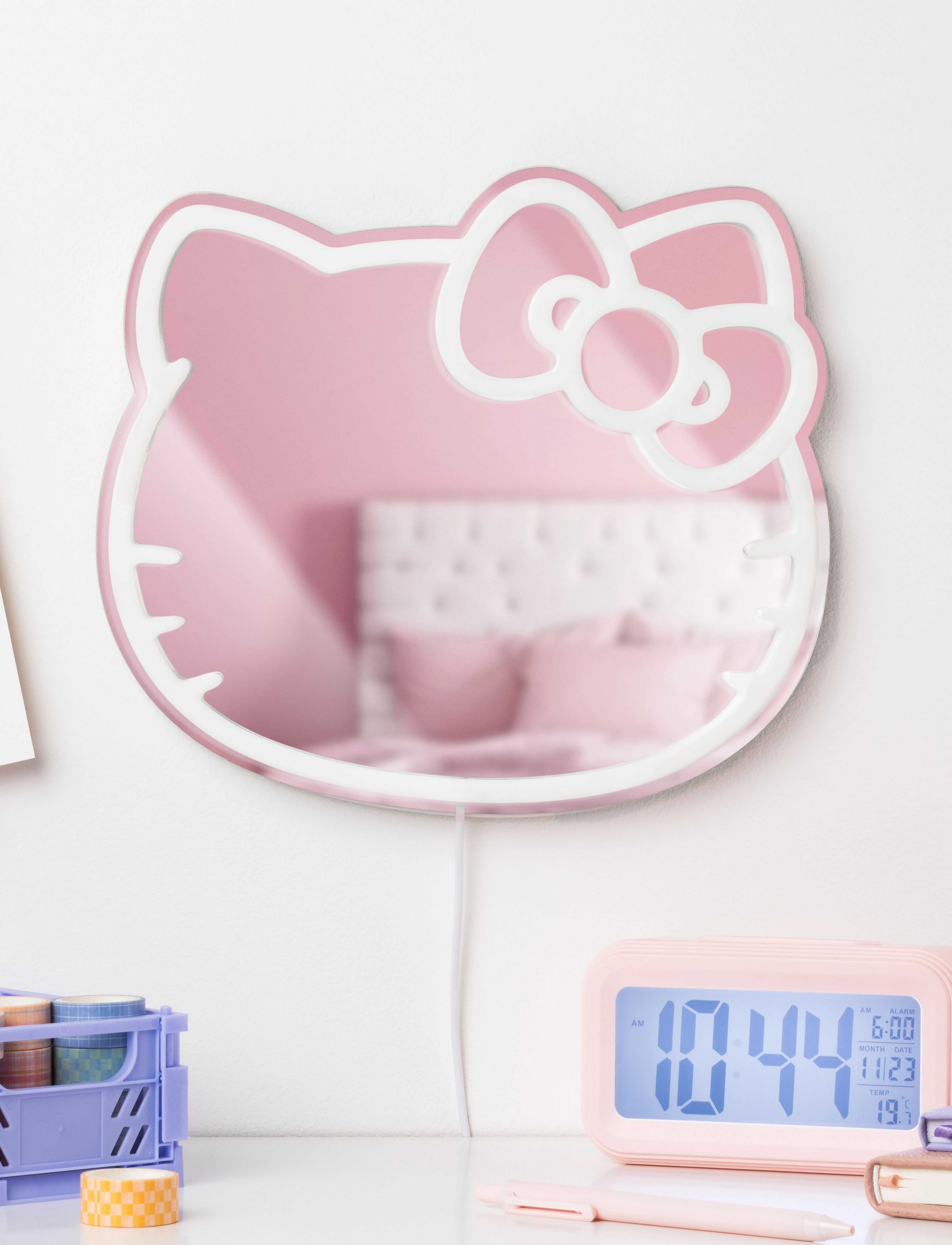 Paladone - HELLO KITTY WALL MOUNTABLE LED NEON MIRROR - väggdekor - white - 4