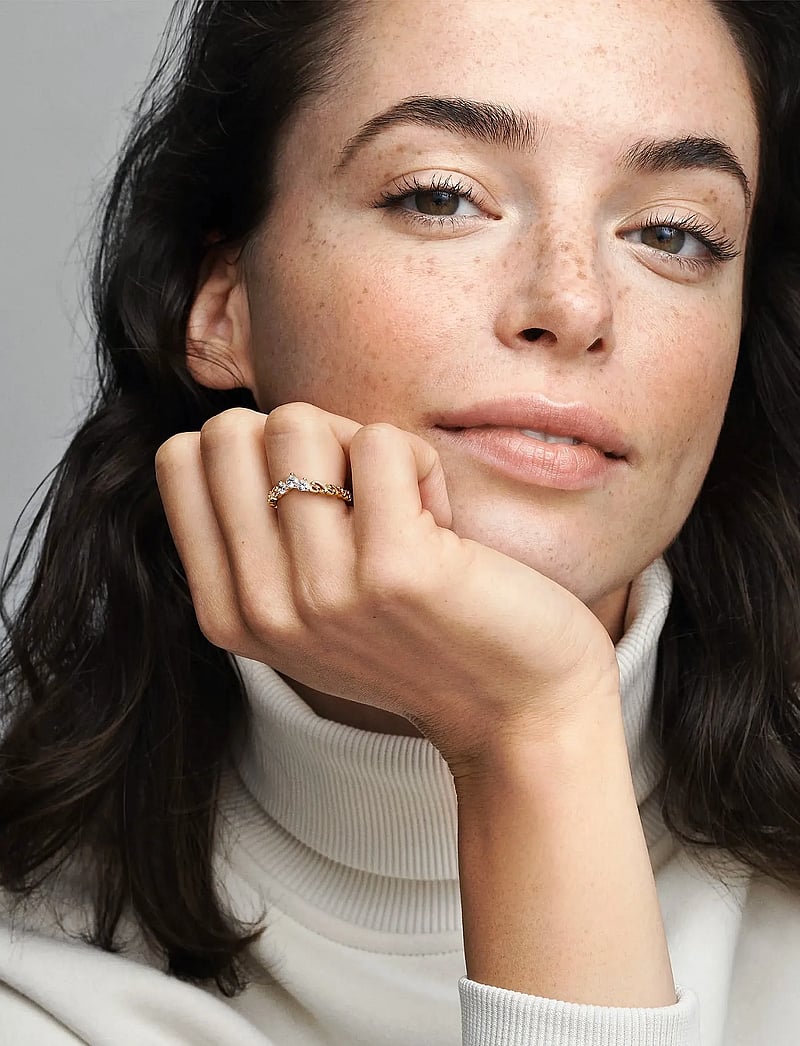 Pandora - Regal tiara 14k gold-plated ring with clear cubic zirconia - ringe - clear - 0