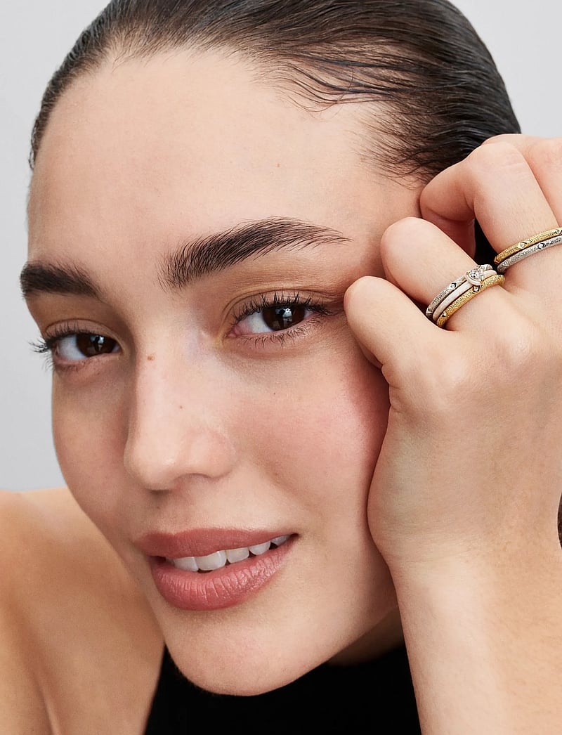 Pandora - Heart 14k gold-plated ring with clear cubic zirconia and shimmering white enamel - ringar - white - 2