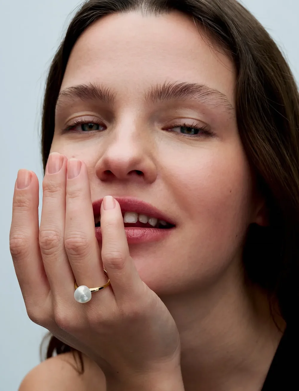 Pandora - 14k Gold-plated ring with baroque white treated freshwater cultured pearl - sõrmused - white - 0