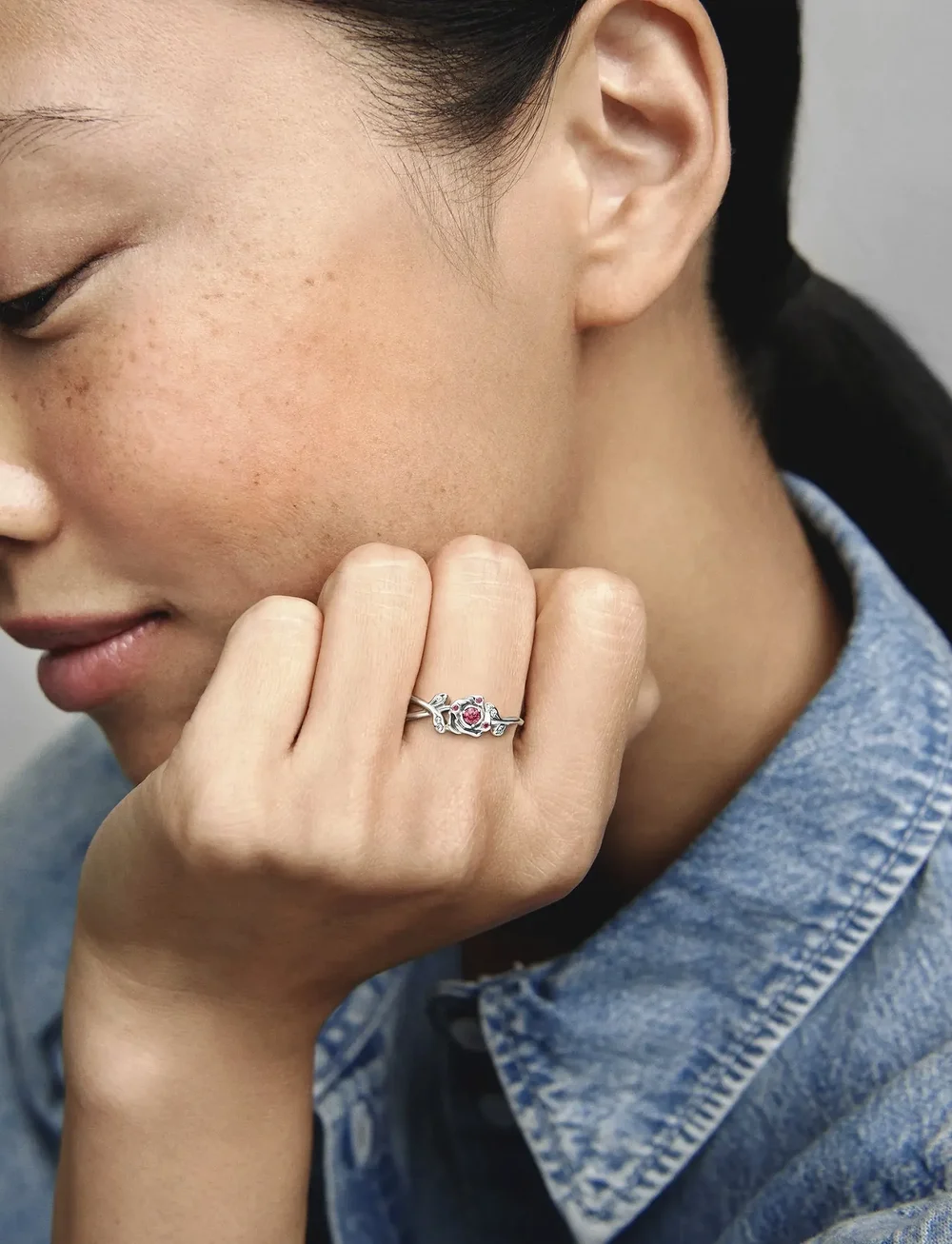 Pandora - Disney Beauty and the Beast rose sterling silver ring with red and clear cubic zirconia - pierścionki - red - 0