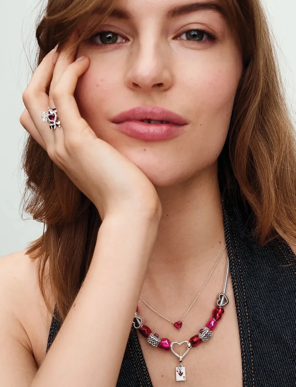 Pandora - Disney Villains Evil Queen sterling silver ring with fuchsia rose crystal and clear cubic zirconia - ringe - red - 2