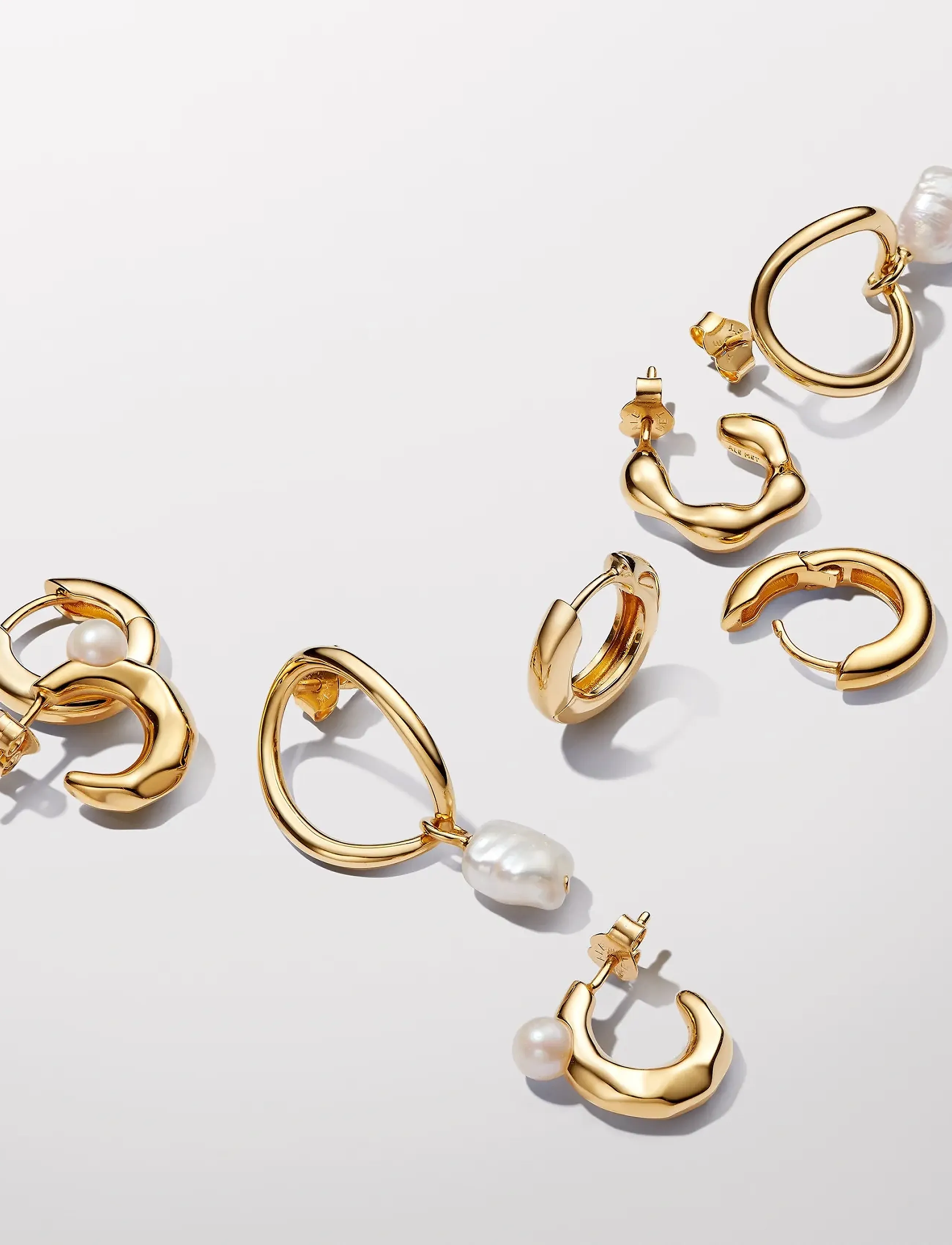Pandora - 14k Gold-plated drop earrings with baroque white treated freshwater cultured pearl - boucles d'oreilles en perles - white - 3