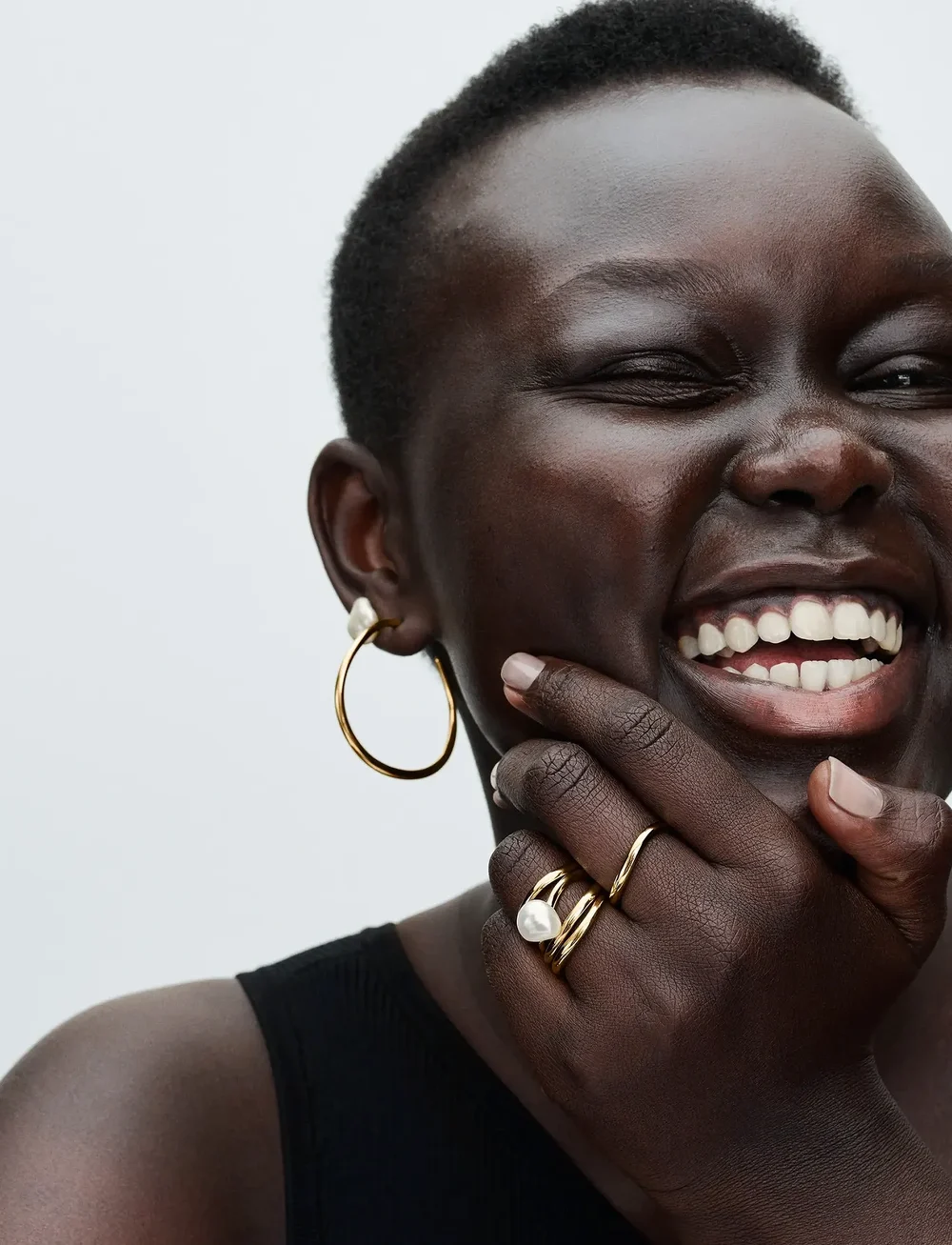 Pandora - 14k Gold-plated stud earrings with baroque white treated freshwater cultured pearl - pärlörhängen - white - 2