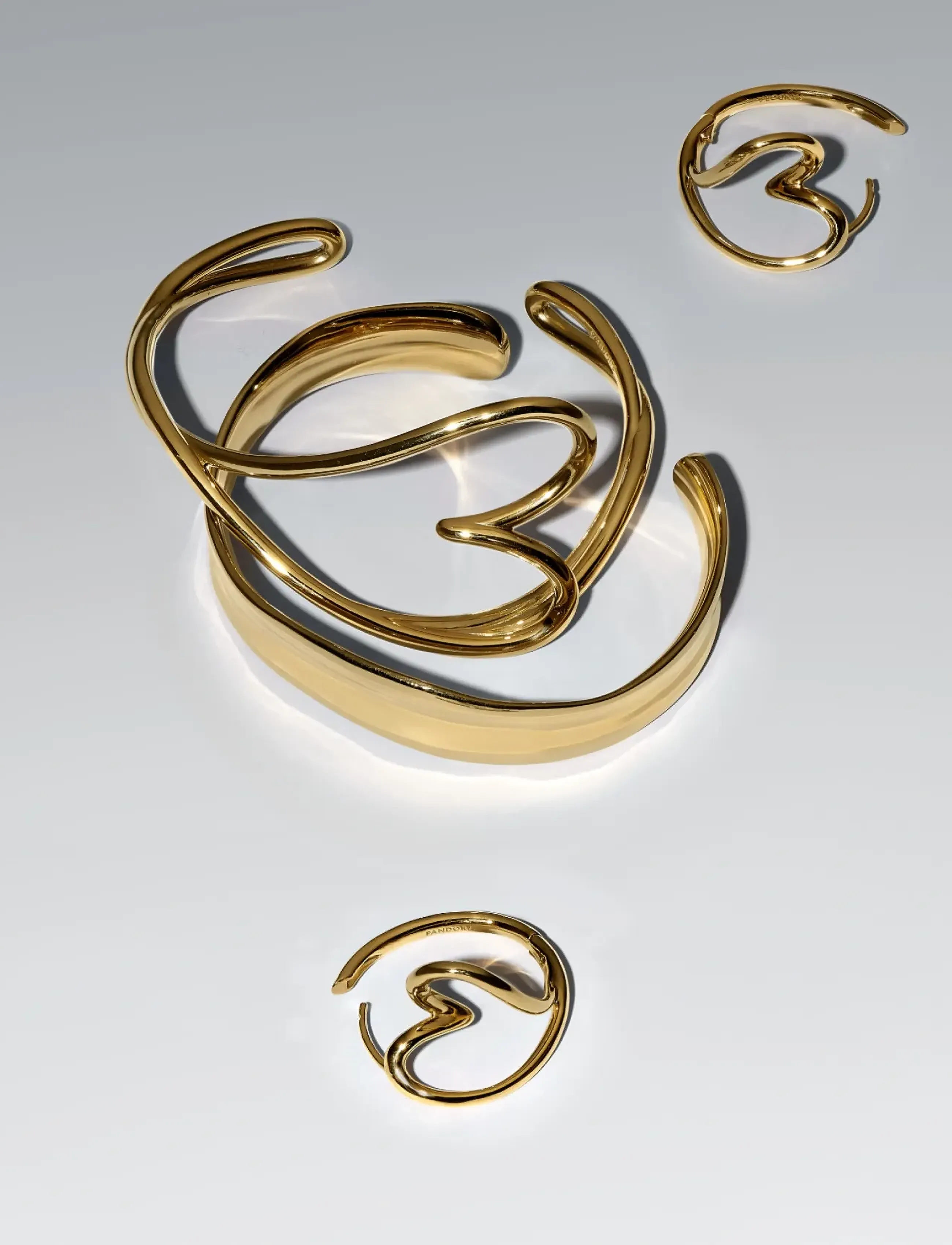 Pandora - Heart 14k gold-plated hoop earrings - creoler & hoops - no color - 3