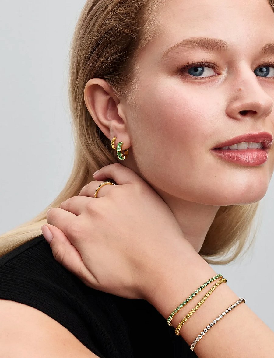Pandora - 14k gold-plated hoop earrings with mint green crystal - Øreringer - green - 2