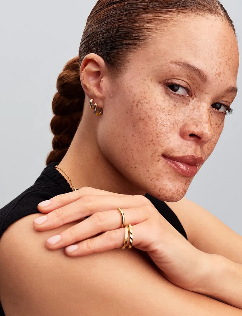 Pandora - Twisted 14k gold-plated huggie earrings - hoops - no color - 2