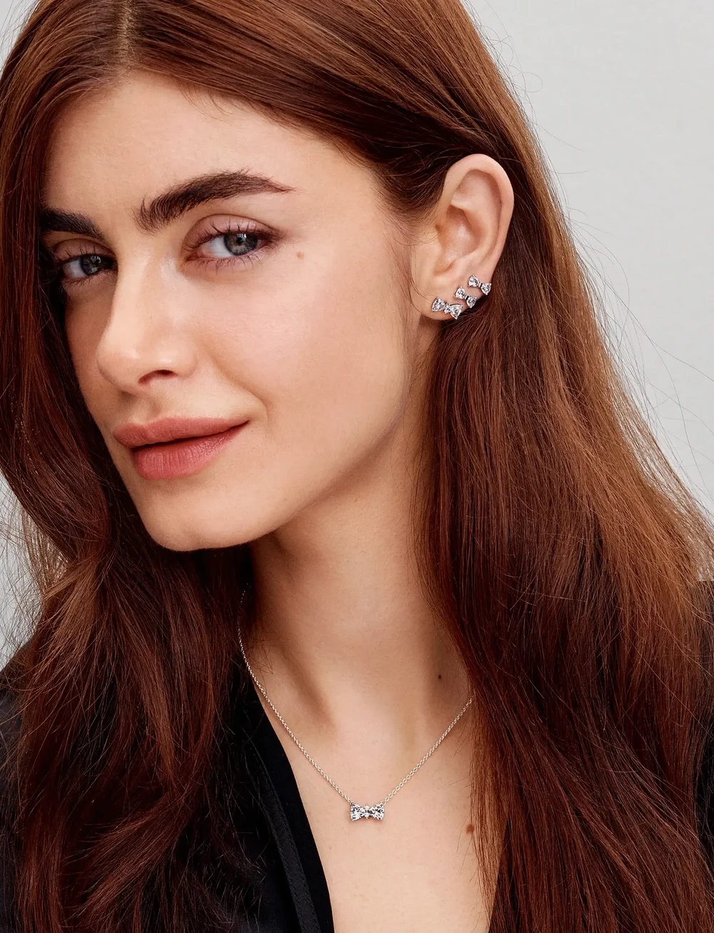 Pandora - Bow sterling silver stud earrings with clear cubic zirconia - studs örhängen - clear - 2