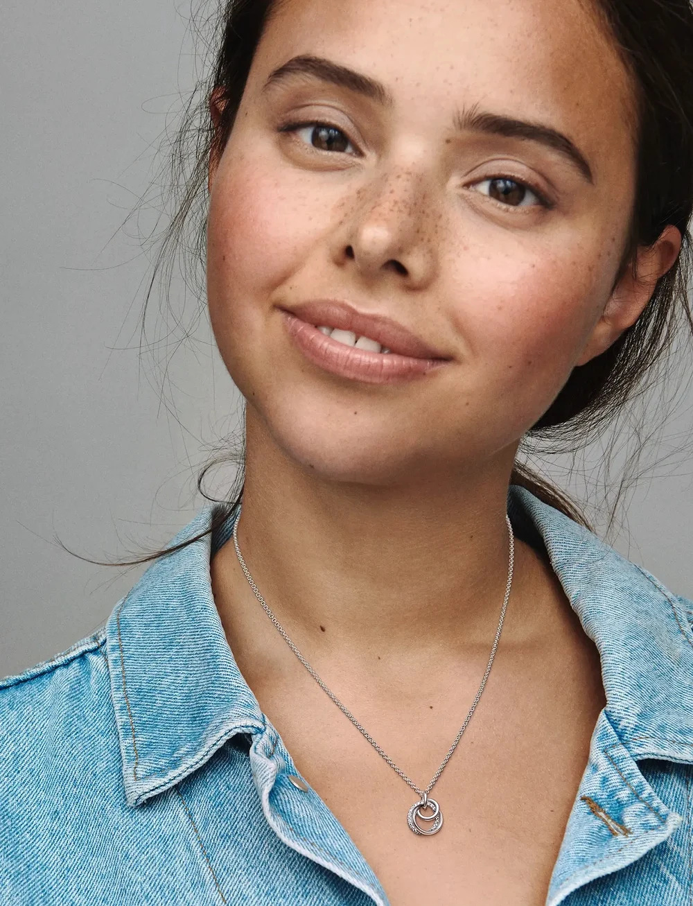 Pandora - Encircled sterling silver necklace with clear cubic zirconia pendant - kedjehalsband - clear - 0