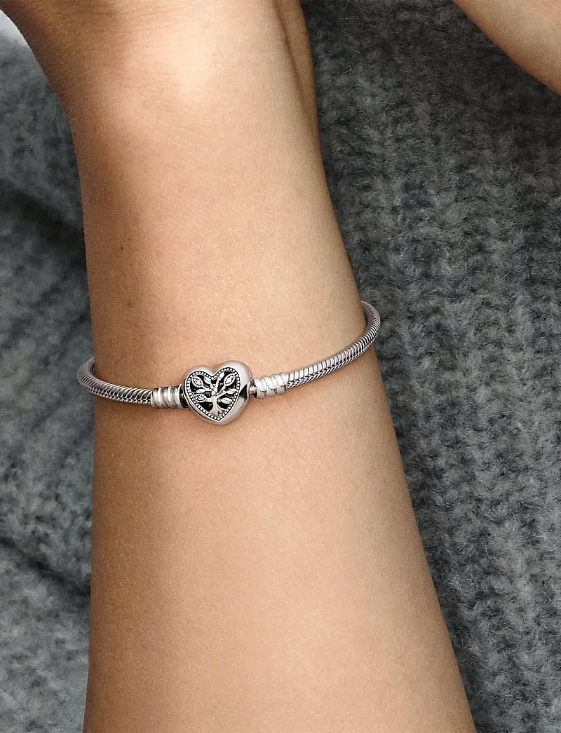 Pandora - Snake chain sterling silver bracelet and heart clasp with clear cubic zirconia and black enamel - kedjearmband - clear - 0