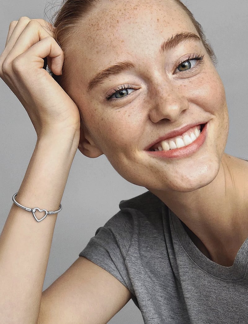 Pandora - Snake chain sterling silver bracelet with heart clasp - kedjearmband - no color - 0