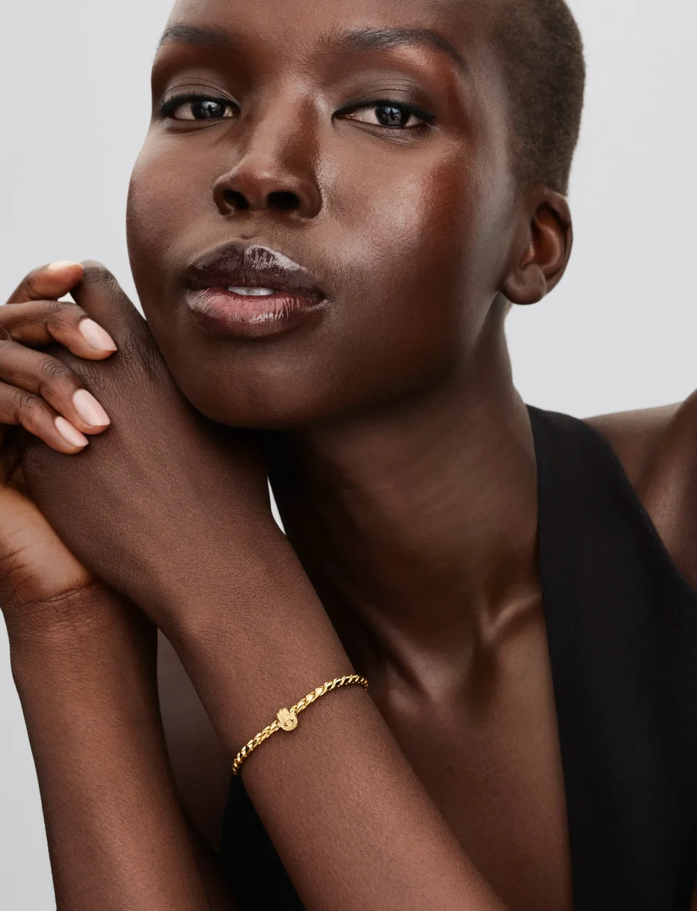 Pandora - Textured hamsa hand 14k gold-plated mini charm - anhänger - no color - 0