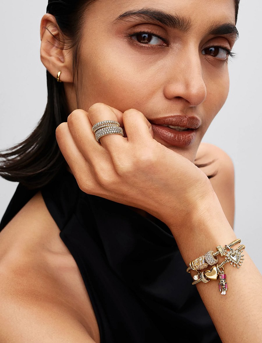 Pandora - Wrapped heart 14k gold-plated charm with white lacquered artificial pearl - vedhæng - white - 2