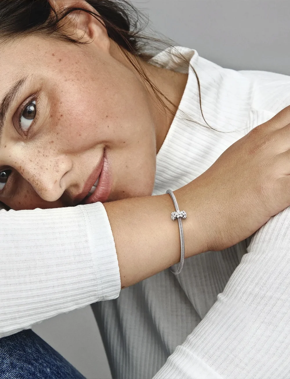 Pandora - Daisy silver spacer with white enamel - anhänger - white - 0