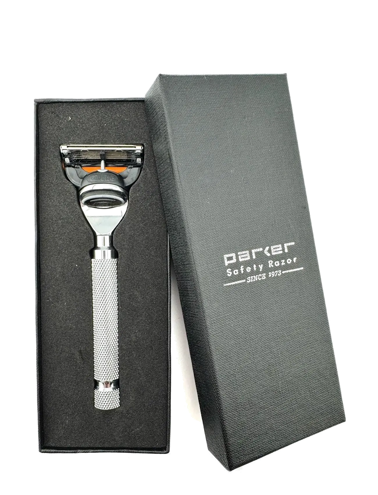 Parker - Parker Heavyweight Chrome Textured Handle Fusion Compatible Razor with a Fusion Blade - rakvélar - chrome - 1
