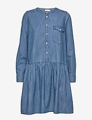 Beata DR - LIGHT BLUE DENIM