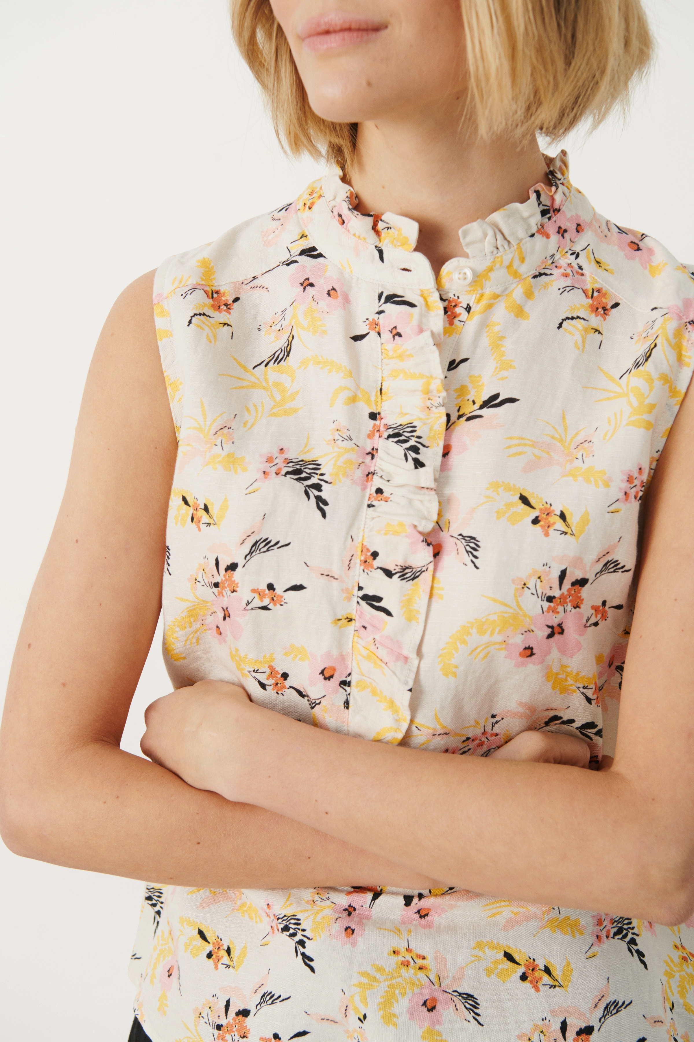 Part Two - PoulaPW TO - peony leaf bouquet print - 5