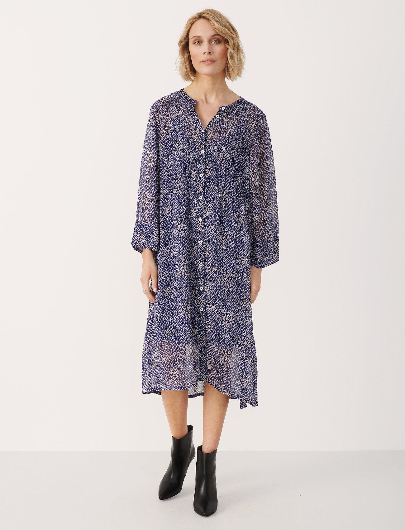 Part Two - OlivaPW DR - midimekot - blueprint blurred dot print - 5