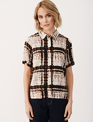 Part Two - OthildePW SH - short-sleeved shirts - brown blurred square - 2
