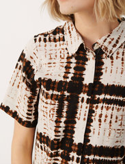 Part Two - OthildePW SH - short-sleeved shirts - brown blurred square - 6