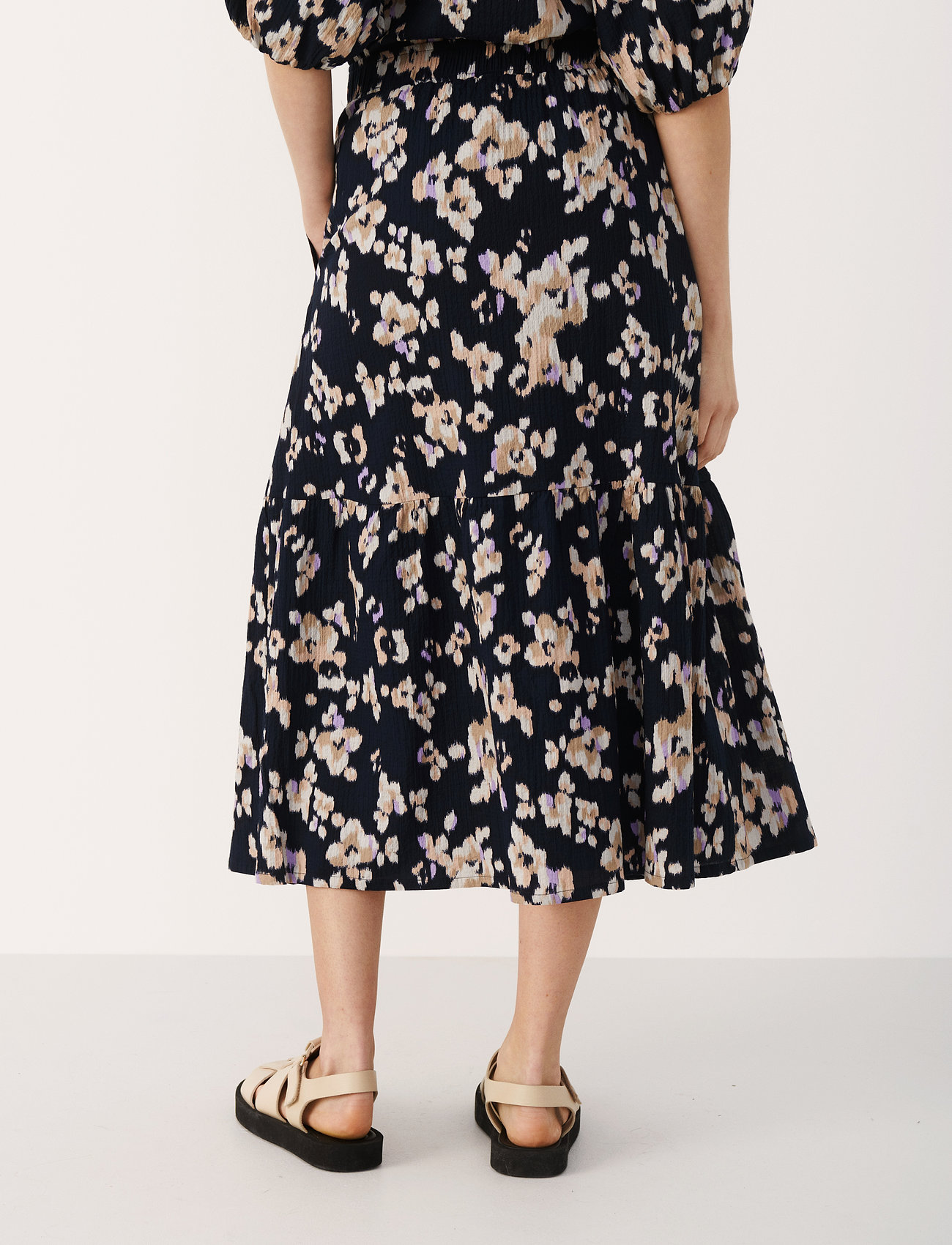 Part Two - OyaPW SK - navy blurred flower print - 5