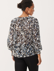 Part Two - TenniePW BL - long-sleeved blouses - texture print silver - 4