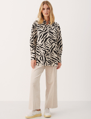 Part Two - VarlaPW SH - langermede skjorter - zebra print - 3