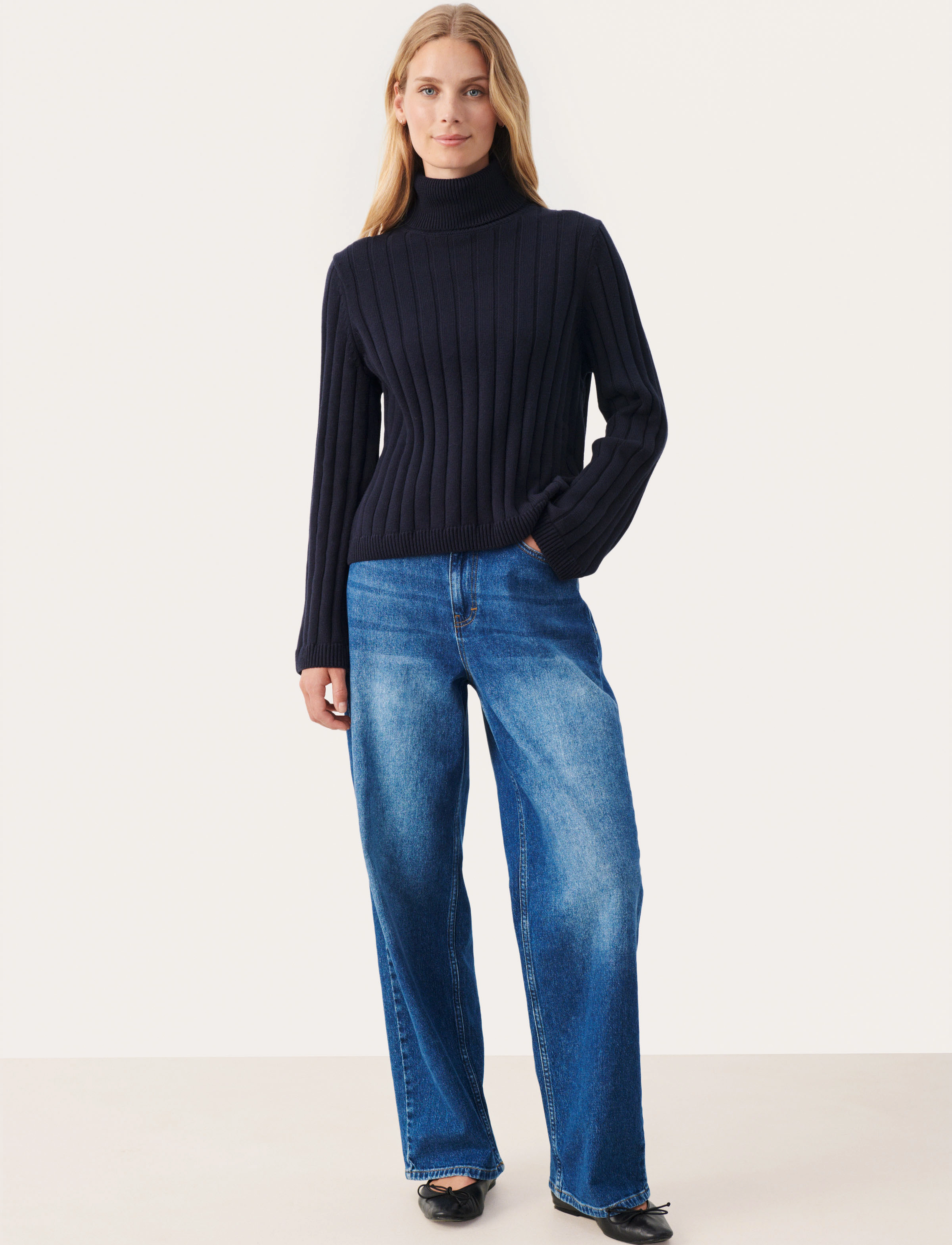 Part Two - CallunaPW PU - dark navy - 3